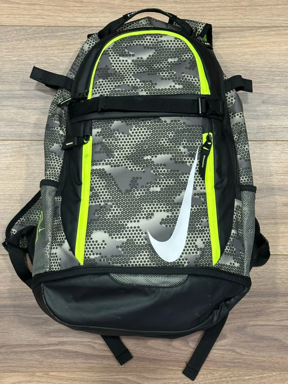 highlighter yellow nike backpack Bright Grid Holsales Built for ballers who need to carry everything from the court to away games Nike | Bags | Nike